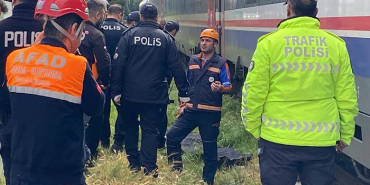 TREN KAZASINDA HAYATINI KAYBEDEN KADININ KİMLİĞİ BELLİ OLDU