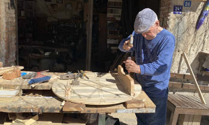 O MESLEK AİLE MİRASI OLDU, 76 YILLIK TEZGAH HİÇ DURMADI MARANGOZ USTASI ŞENTÜRK: "ÇALIŞMADIĞIM ZAMAN KENDİMİ BOŞLUKTA HİSSEDİYORUM"