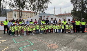 ÇİNE’DE ANAOKULU ÖĞRENCİLERİNE TRAFİK EĞİTİMİ VERİLDİ