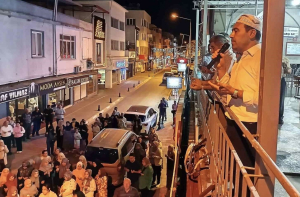ÇİNE'DE HAC YOLCULARI DUALARLA UĞURLANDI