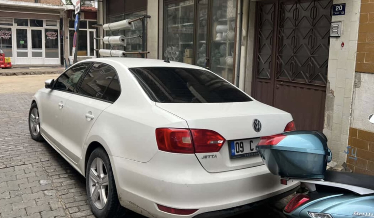 Hatalı park vatandaşı çileden çıkardı