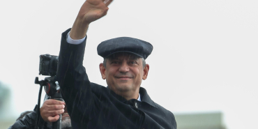 ÖZGÜR ÖZEL